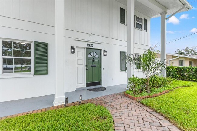 Photo - 4000 14th Way NE House