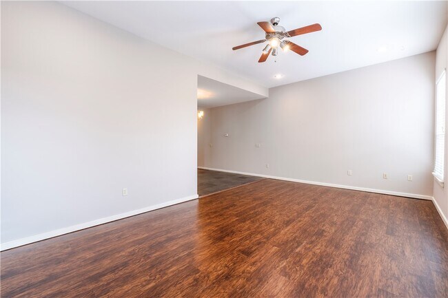 Photo - 40 E Maple St Unit 3