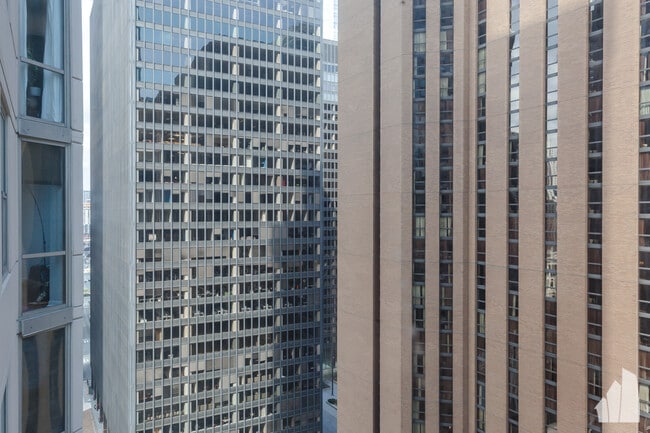 Photo - 222 N Columbus Dr Unidad 1906