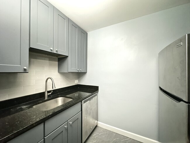 Photo - 663 W Grace St Unit 403