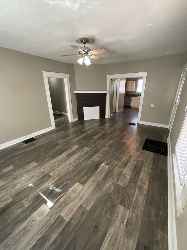 Photo - 422 E Cottage Grove Ave Unidad 422 E. Cottage Grove Ave