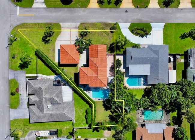 Photo - 6401 Travis Rd