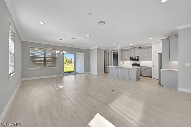 Photo - 437 Tamarindo Ln