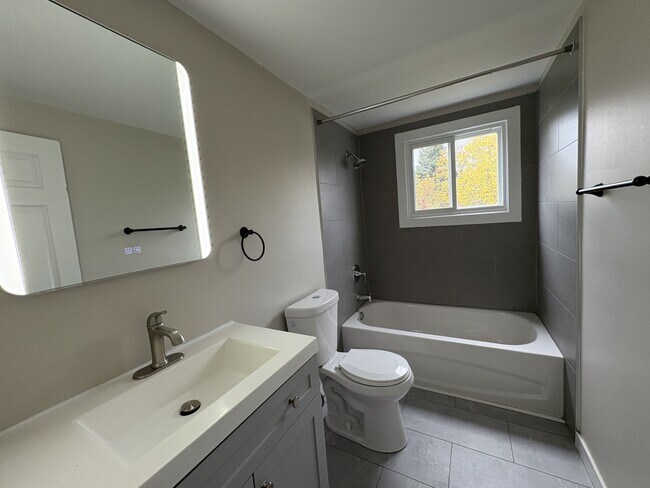 Photo - 200 Spruce St Unit 8