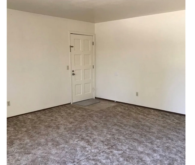 Photo - 55 Royale Ave Unidad #D