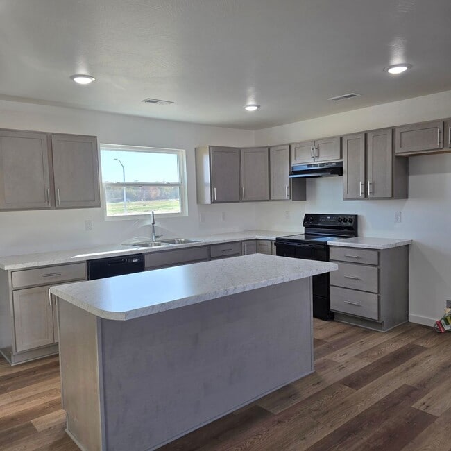 Photo - Brand New 4 Bedroom Home