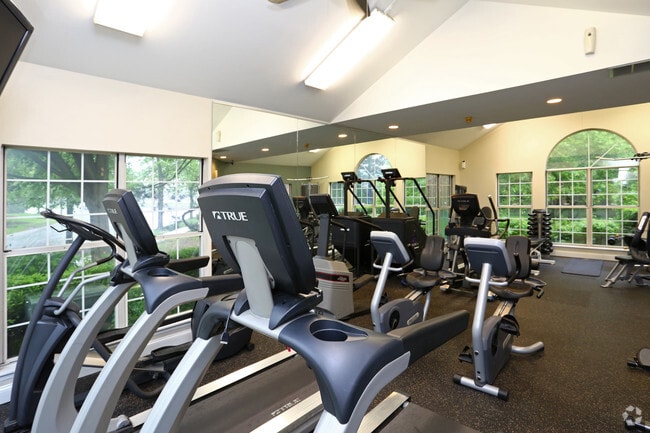 The Green At Chevy Chase Apartments
