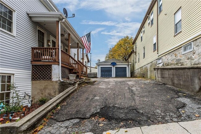 Photo - 84 Spring St