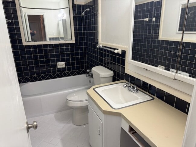 Photo - 1822 Cambridge St