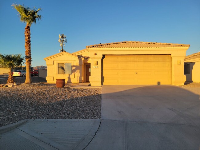 Building Photo - 440 Hummingbird Dr