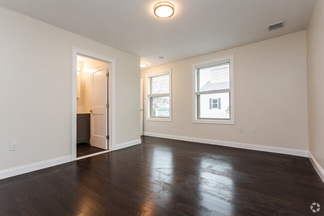 Building Photo - 479 Fulton St Rental