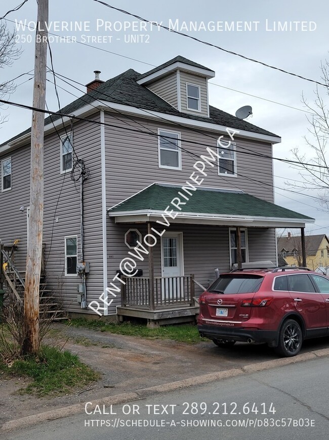 Building Photo - A Duplex on a beautifully treed lot Unit 2