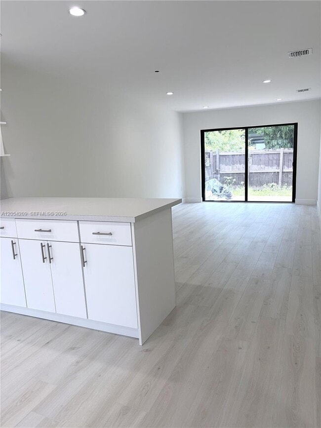 Photo - 3809 SW 82nd Ave