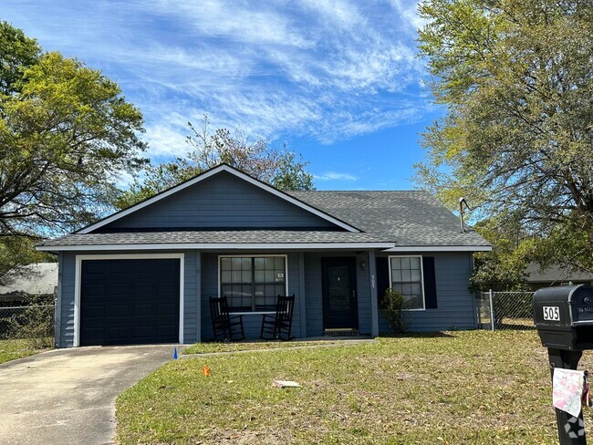 Building Photo - 505 Whisper Ln Rental