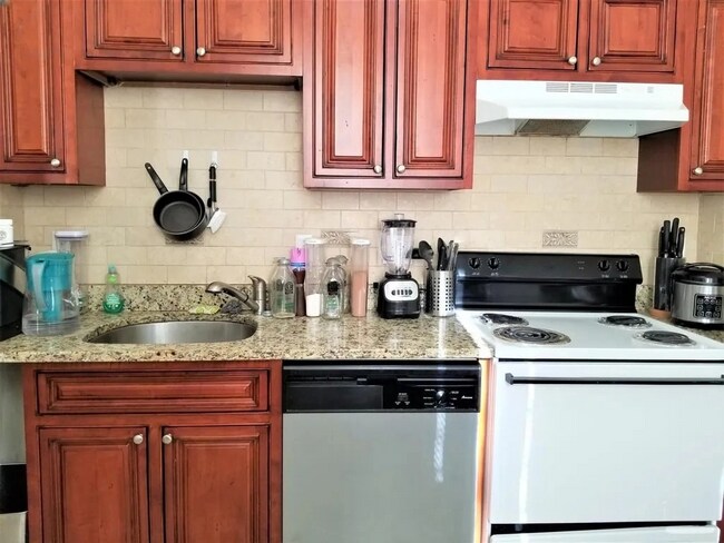 Photo - 16 Euston St Unit 3