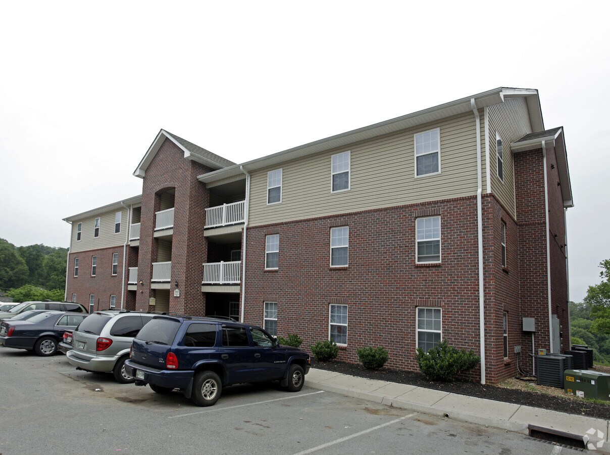 Photo - Oak Crest Apartments