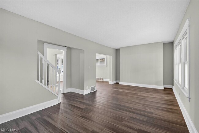 Photo - 12912 Maplerow Ave