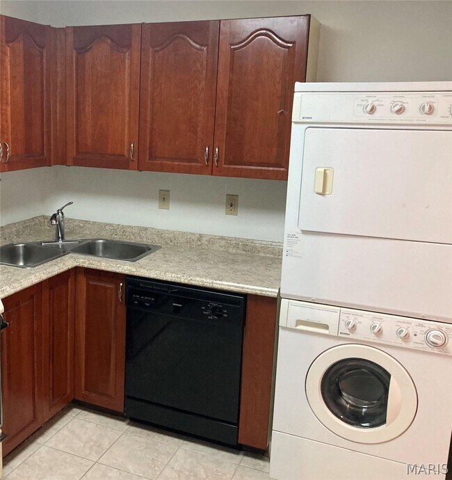 Photo - 1690 E Swan Cir