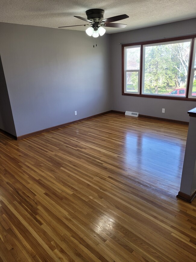 Photo - 4712 Western Ave