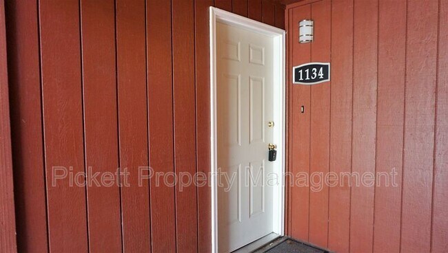 Photo - 1134 Scott Ave