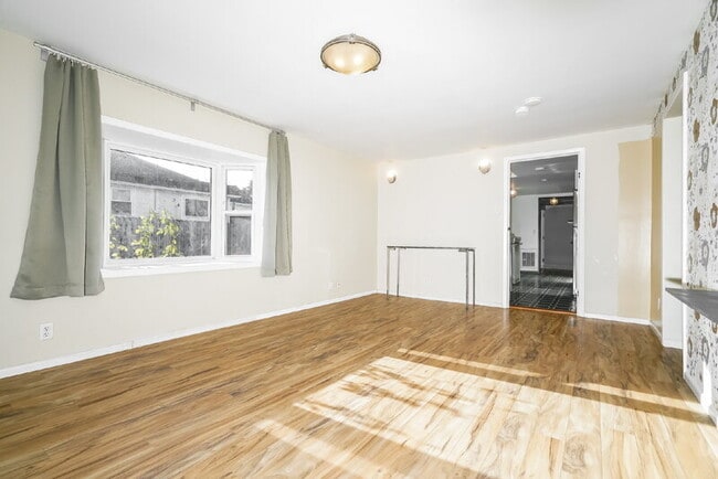 Photo - 11847 44th Ave S