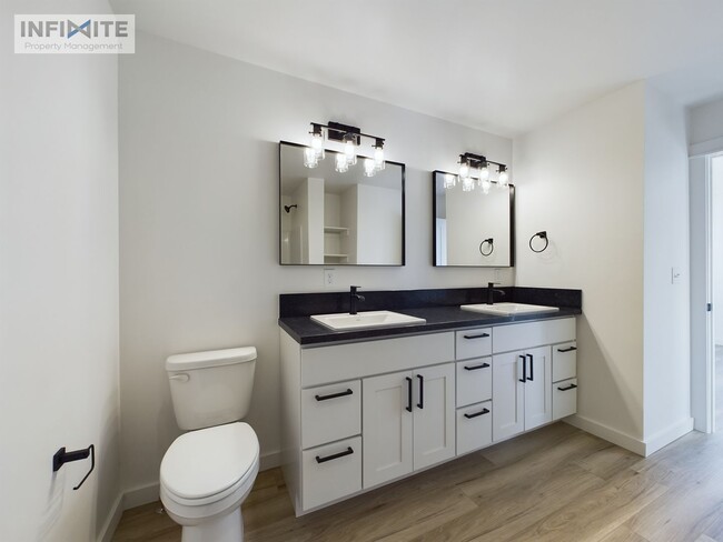 Photo - Wonderful 3 Bedroom End Unit