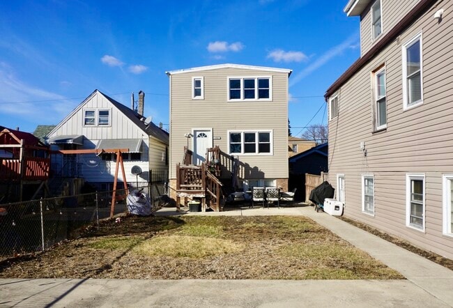 Building Photo - 2502 W 46th St Unit 2