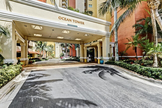 Photo - 2640 Lake Shore Dr Unit 115