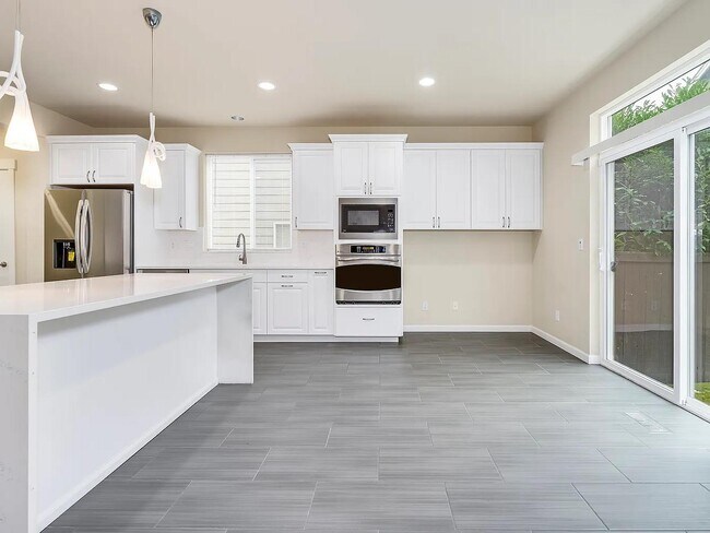 Photo - 16209 SE 51st Pl