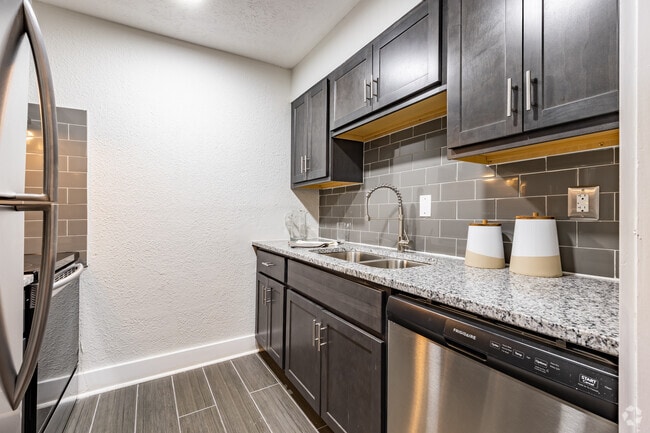 2HAB, 1BA - 1,000 ft²