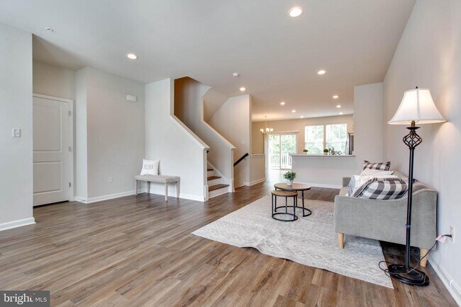 Photo - 7964 Patterson Wy