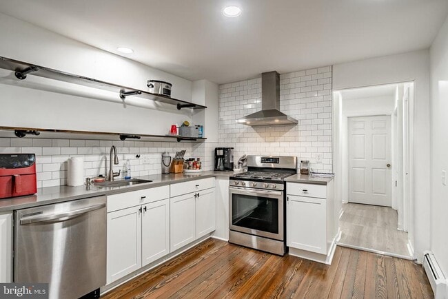 Photo - 445 E Main St