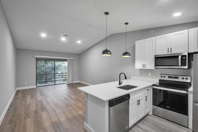 Photo - 800 NW Fork Rd Unidad 10-8 Rental