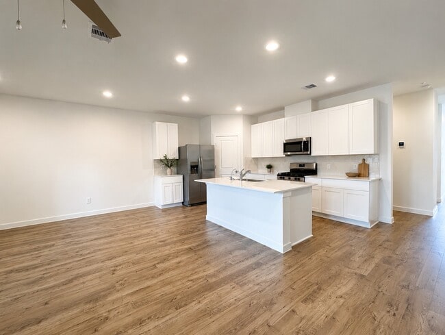 Photo - 28130 Meadowlark Sky Dr