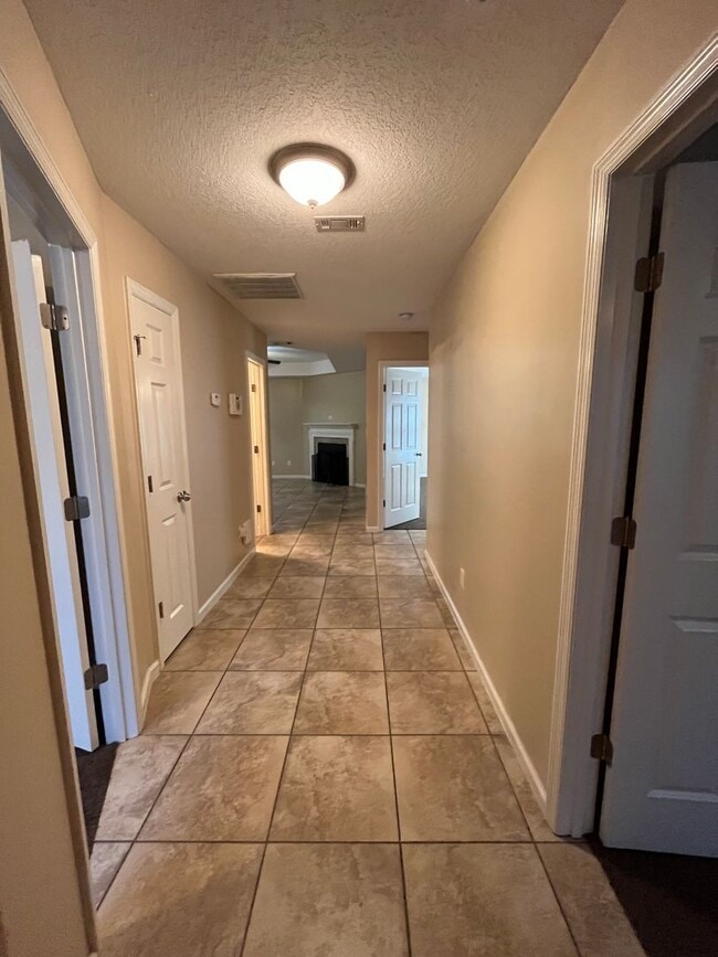 Photo - 1762 Hyssop Crossing