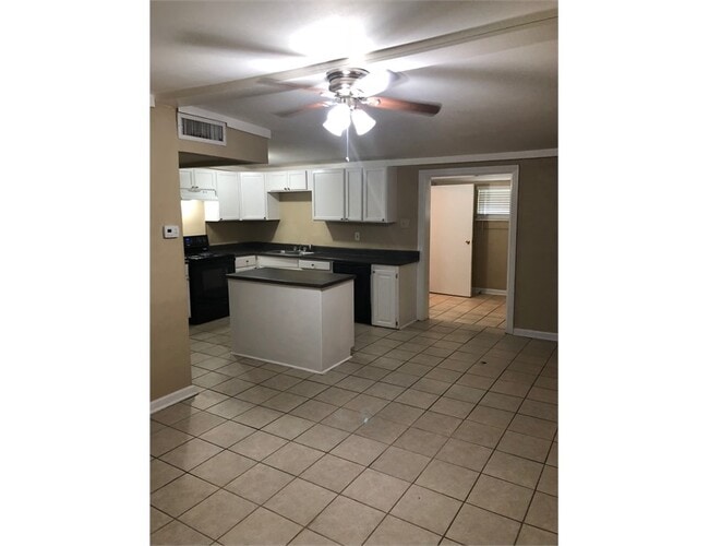 Photo - 6260 Sarasota Dr