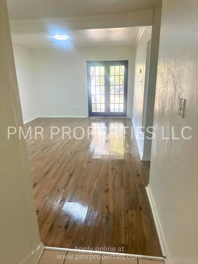 Photo - 4 Bedrooms - 1.5 Bathroom House