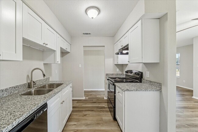 Photo - 6022 Meadowbrook