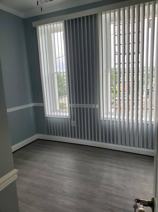 Photo - 2838 Washington Blvd