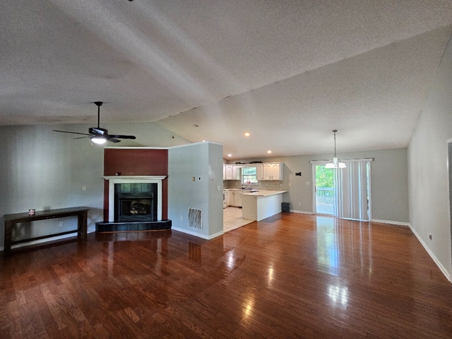 Photo - 115 Wilde Brook Dr