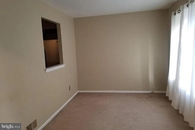 Photo - 132 Neyland Ct