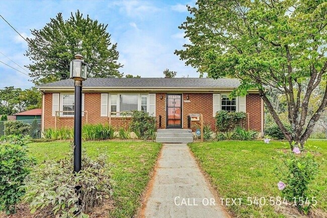 Photo - 5001 Hildebrand Rd NW