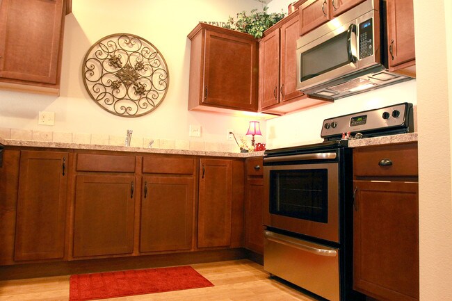 Photo - Edgewood Townhomes Eagle Island