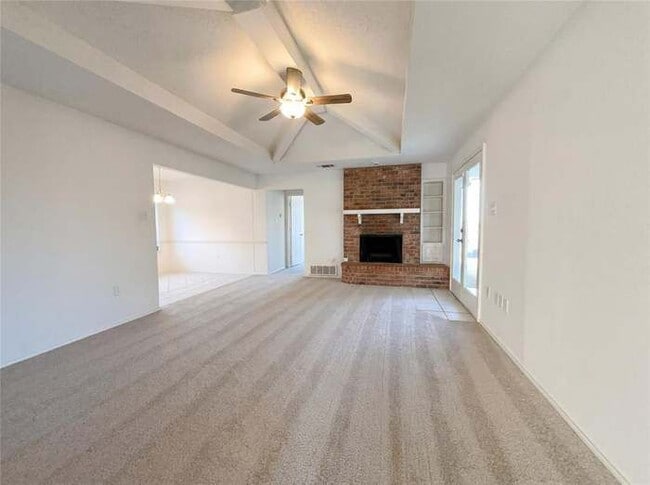 Photo - 709 Sandy Trail