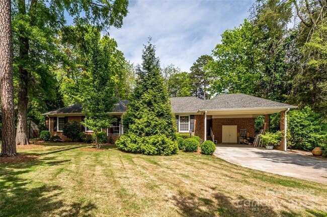 Photo - 10316 Whitethorn Dr