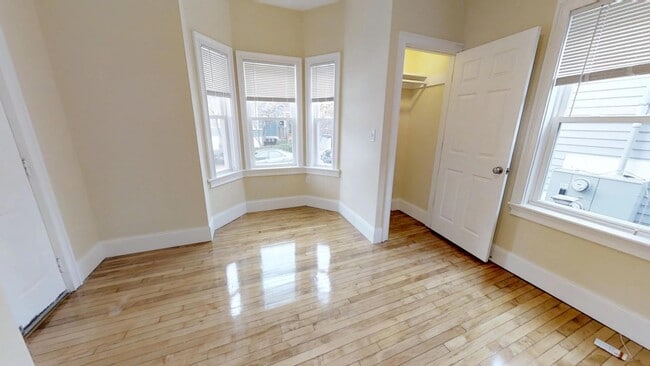 8 Claremon St Unit 1
