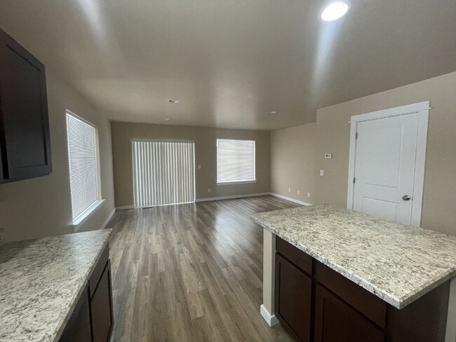 Photo - 4022 Sunstone St Unidad A