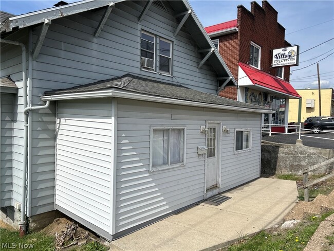 Building Photo - 2526 Sunset Blvd Unit 2