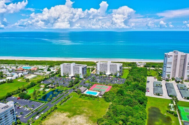 5059 N Hwy A1A