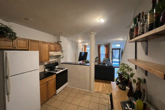 Photo - 2925 Harper St